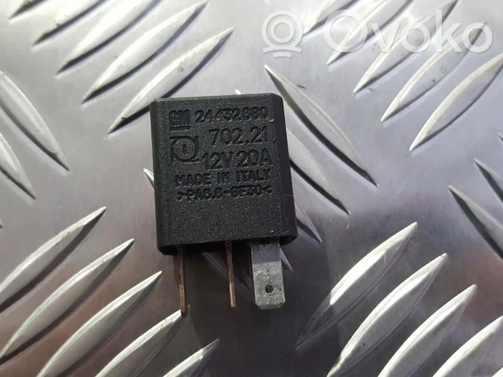 Opel Zafira A Muu rele
