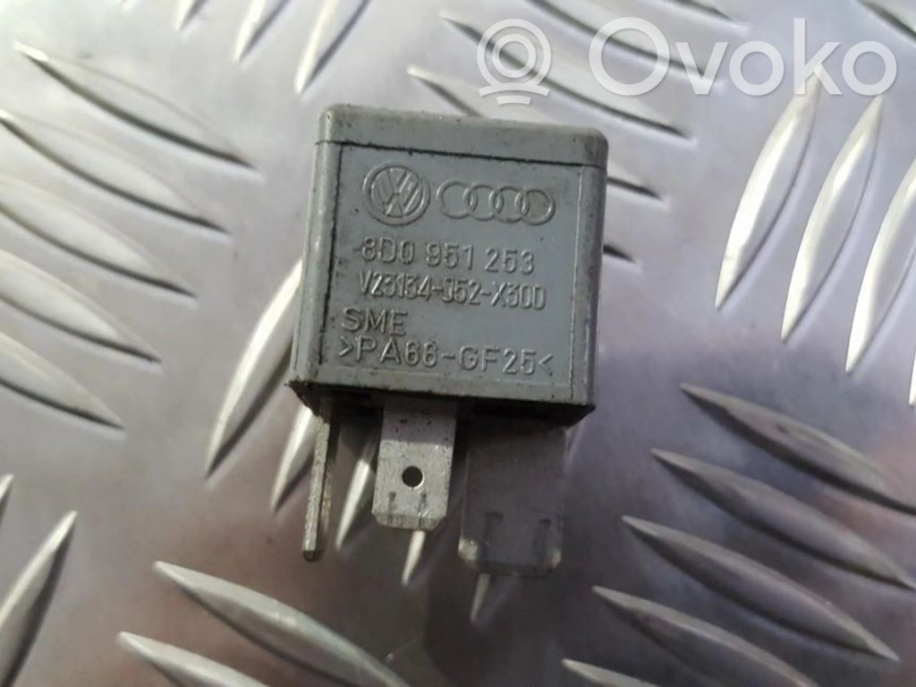 Otros relés   8D0951253,V23134J52X300,8D0951253,V23134J52X300,V23134J52X300