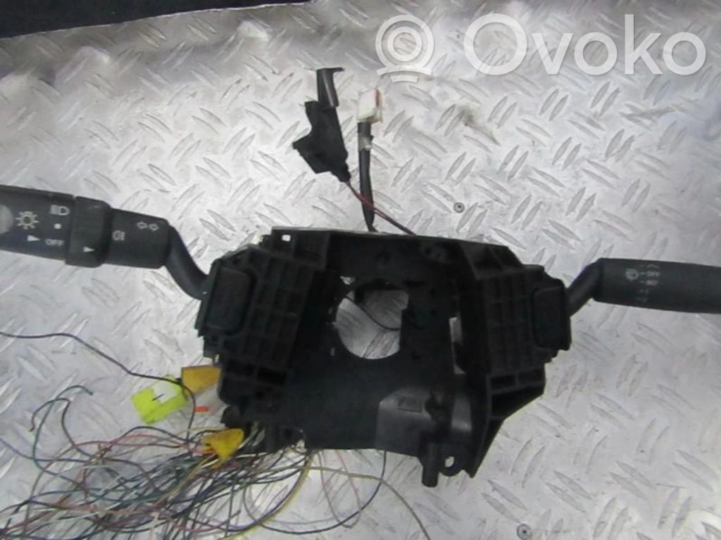 Mazda 3 I Commodo, commande essuie-glace/phare 
