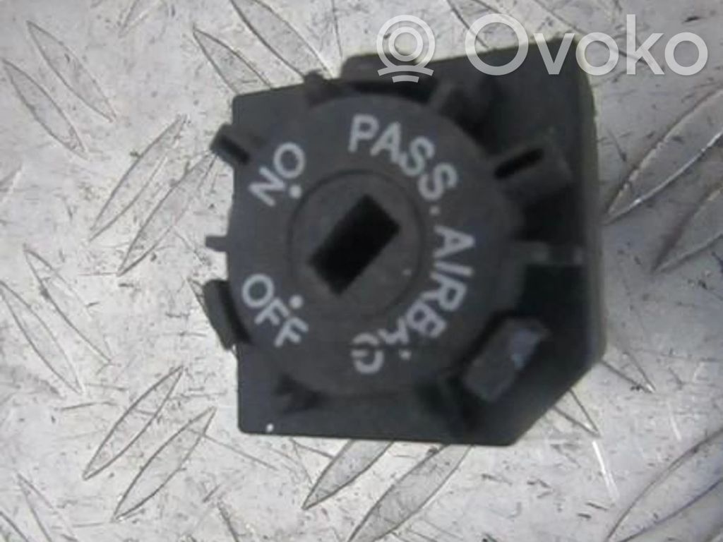 Mitsubishi Colt Comutator pornit/oprit airbag pasager 