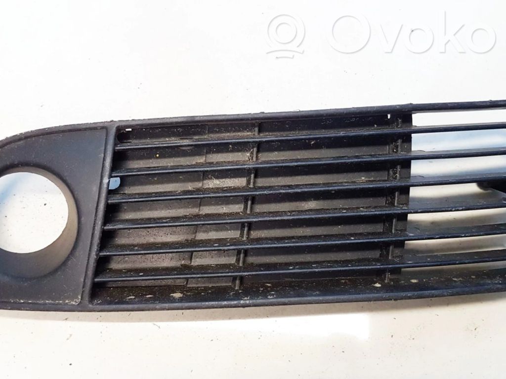 Audi A6 S6 C5 4B Grilă inferioară bară față 
