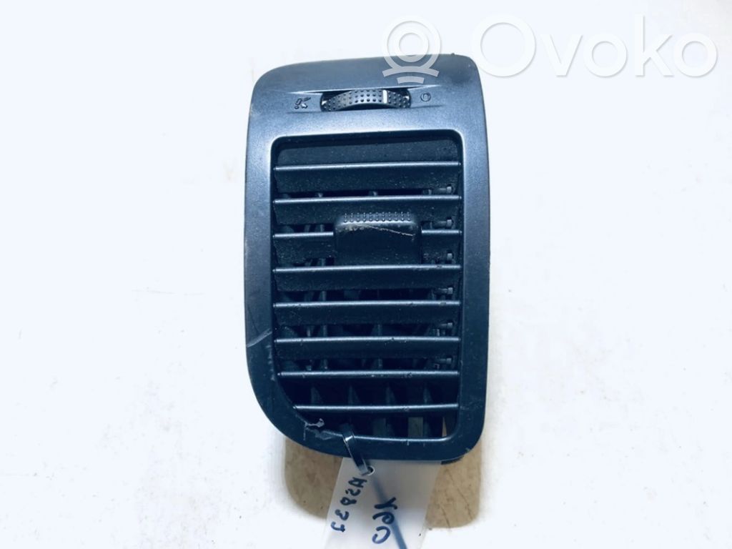 Volkswagen Polo III 6N 6N2 6NF Dysze / Kratki środkowego nawiewu deski rozdzielczej 