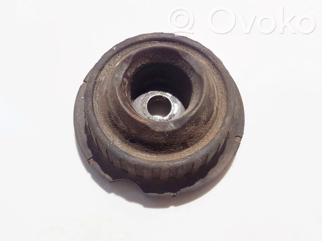 Audi A4 S4 B5 8D Coil spring mount 