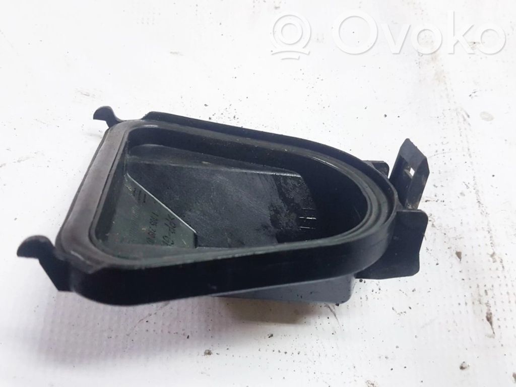 BMW 7 E38 Cache-poussière de phare avant 