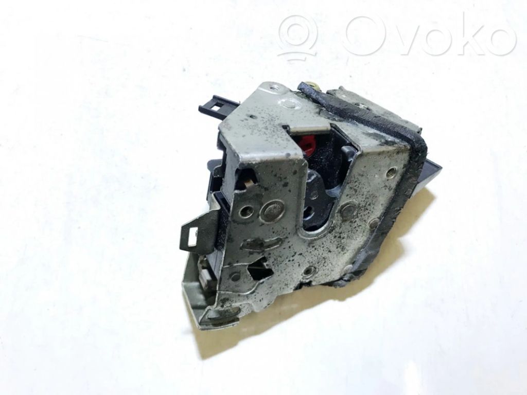 BMW 5 E39 Încuietoare ușă spate 