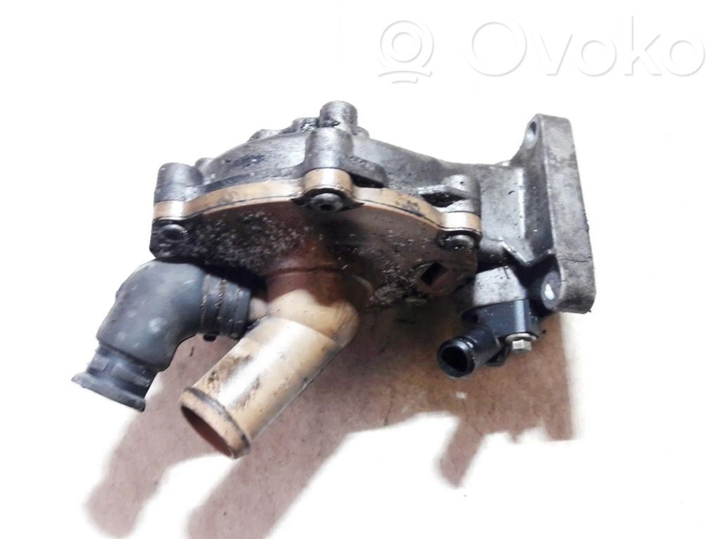 Ford Mondeo Mk III Vesipumppu 
