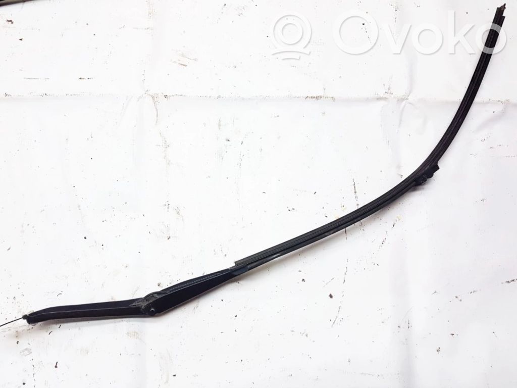 Ford Focus Front wiper blade arm 