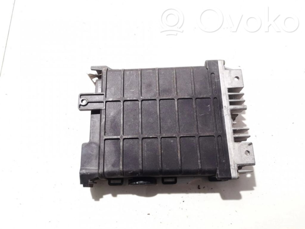Engine control unit/module   893907404F,0261200228,0261200228,893907404F