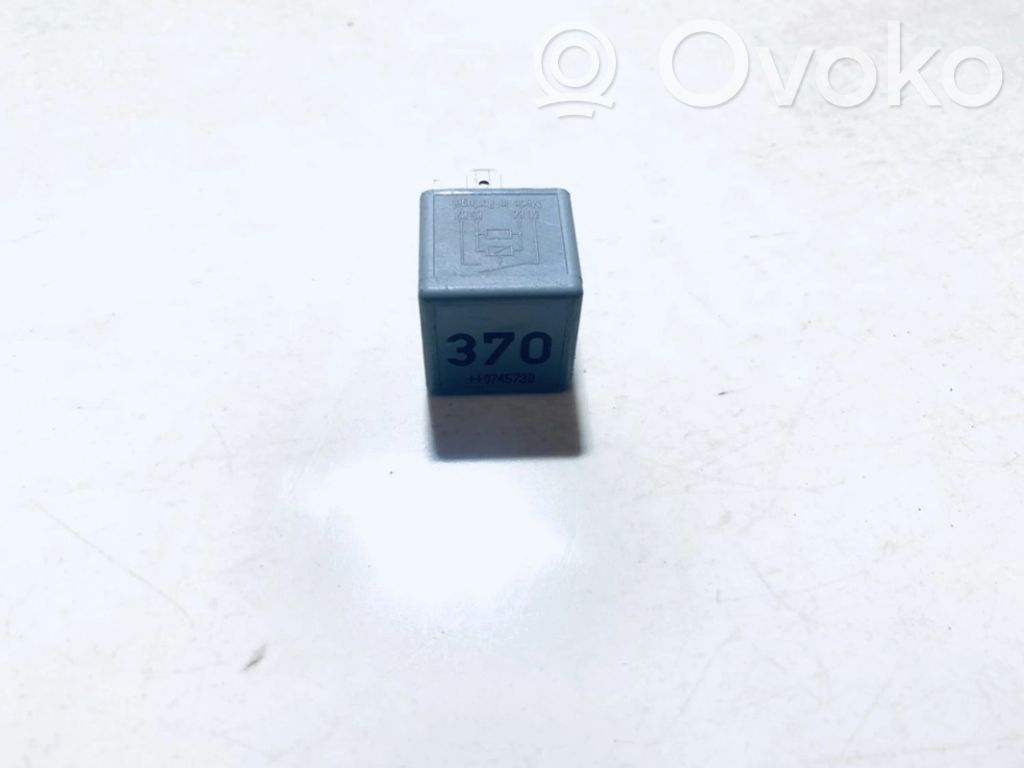 Sonstige Relais   8D0951253,V23134352X300,8D0951253,V23134352X300