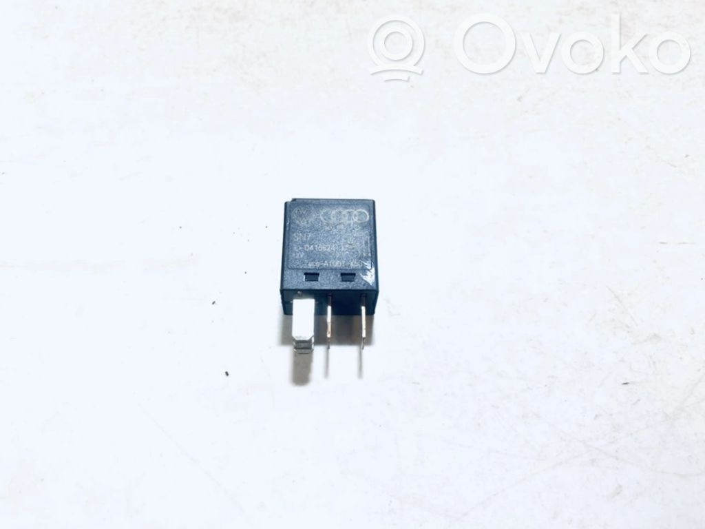 Otros relés   8Z0951253,V23074,8Z0951253,V23074