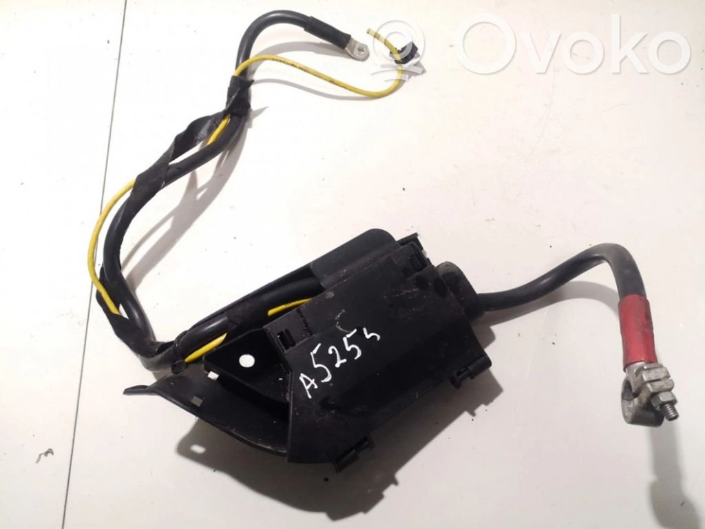 Audi A6 S6 C6 4F Pluskaapeli (akku) 