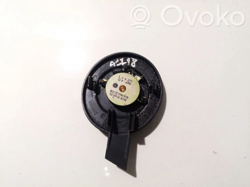 KIA Carnival Etuoven kaiutin 