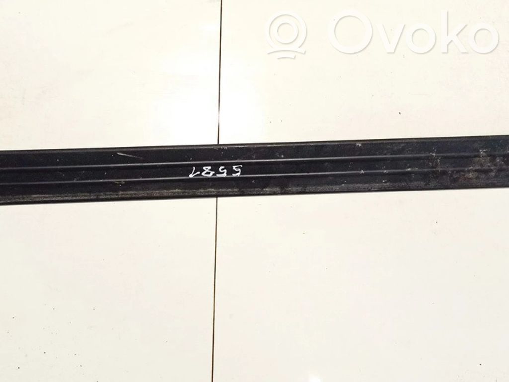 Subaru Outback Capac prag față 
