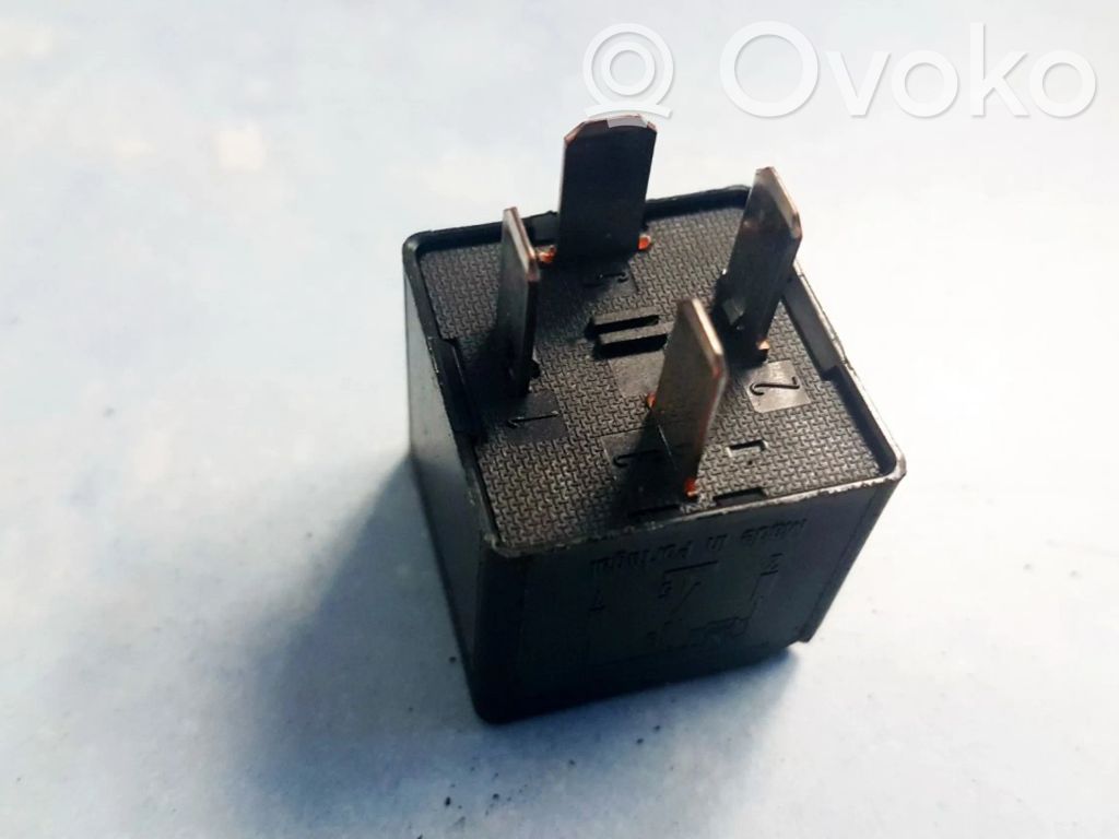 Otros relés   2S7T14B192AA,V23136B1X66,2S7T14B192AA,V23136B1X66