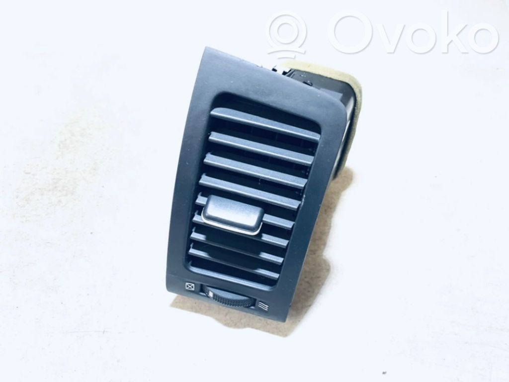 Toyota Corolla Verso E121 Rejilla de ventilación central del panel 