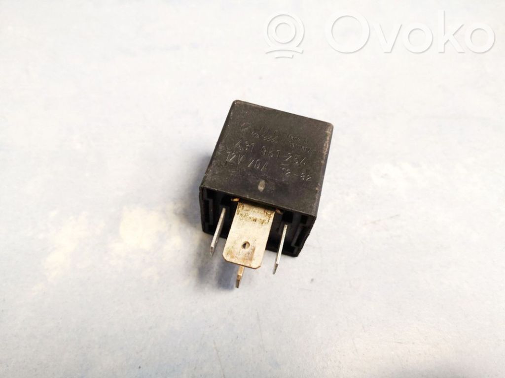 Audi 100 200 5000 C3 Muu rele 