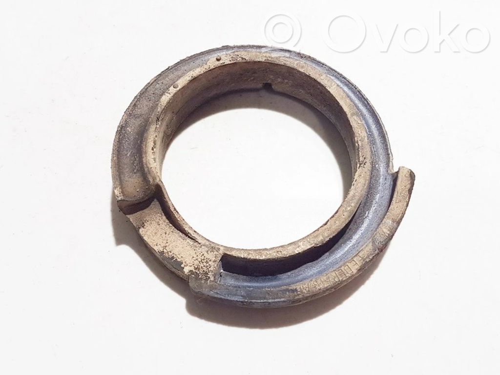 Volkswagen Golf III Front coil spring rubber mount 