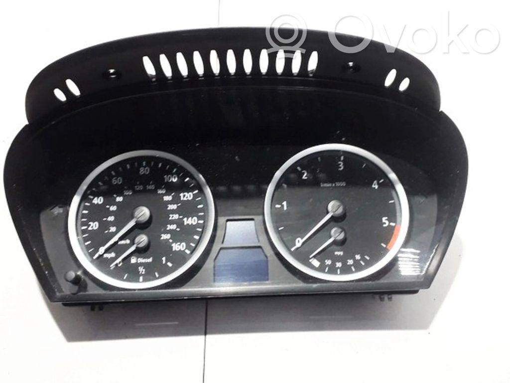 Geschwindigkeitsmesser Cockpit   6983154,110080213,110080213,6983154