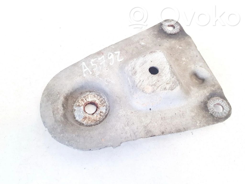 Skoda Superb B5 (3U) Engine mounting bracket 
