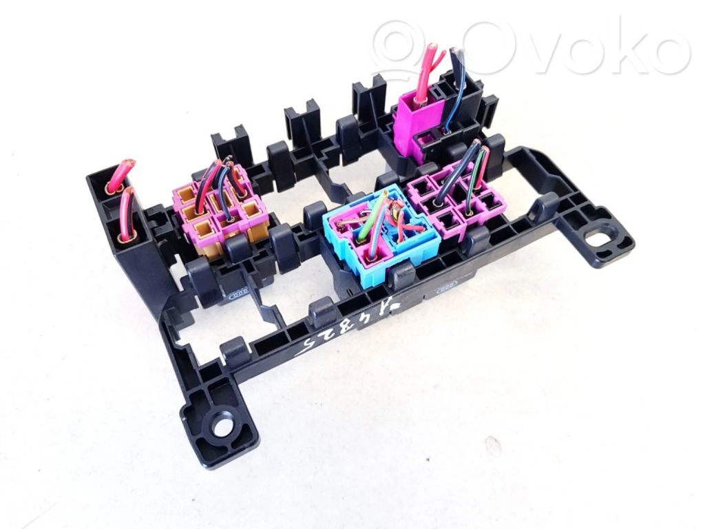Set cutie siguranțe   4F0937503,8A0937530,4F0937503,8A0937530