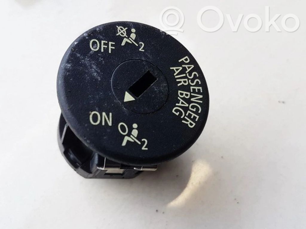 BMW X1 E84 Comutator pornit/oprit airbag pasager 
