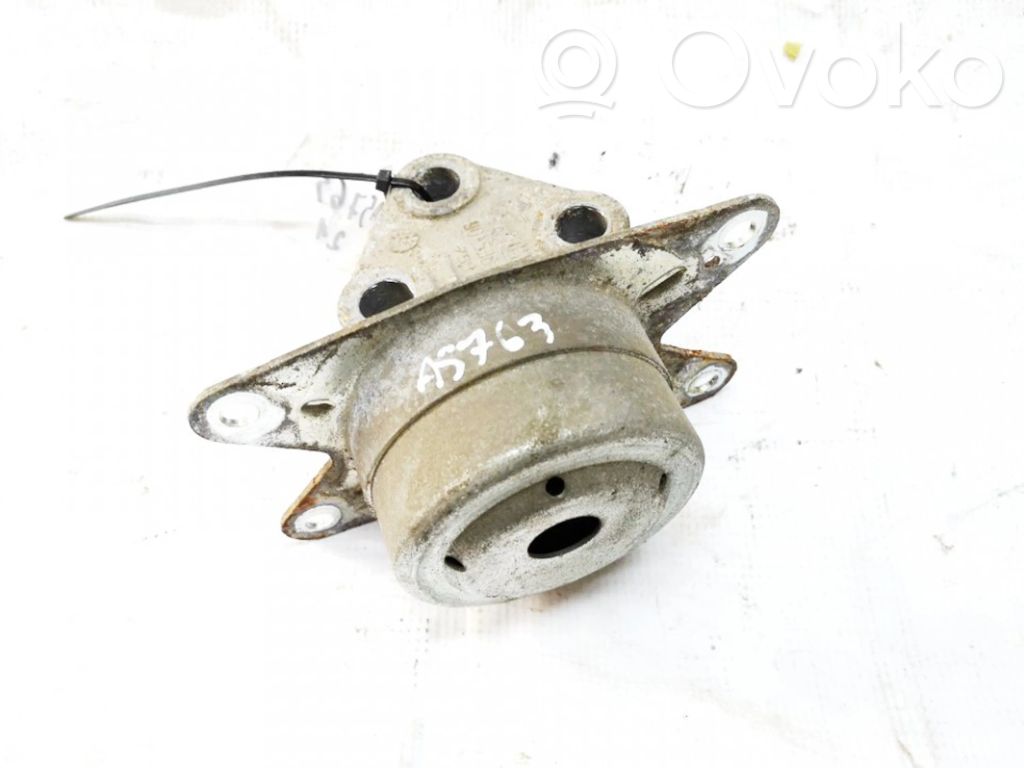 Soporte de montaje del motor   90538543,90538543