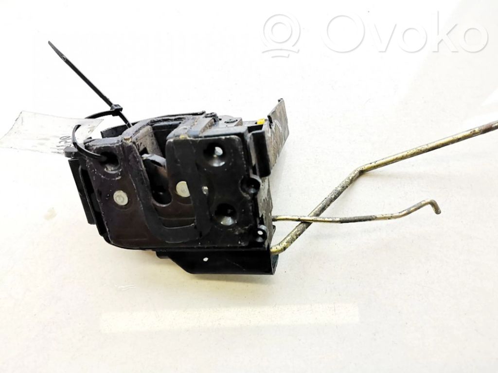 Cerradura de puerta delantera