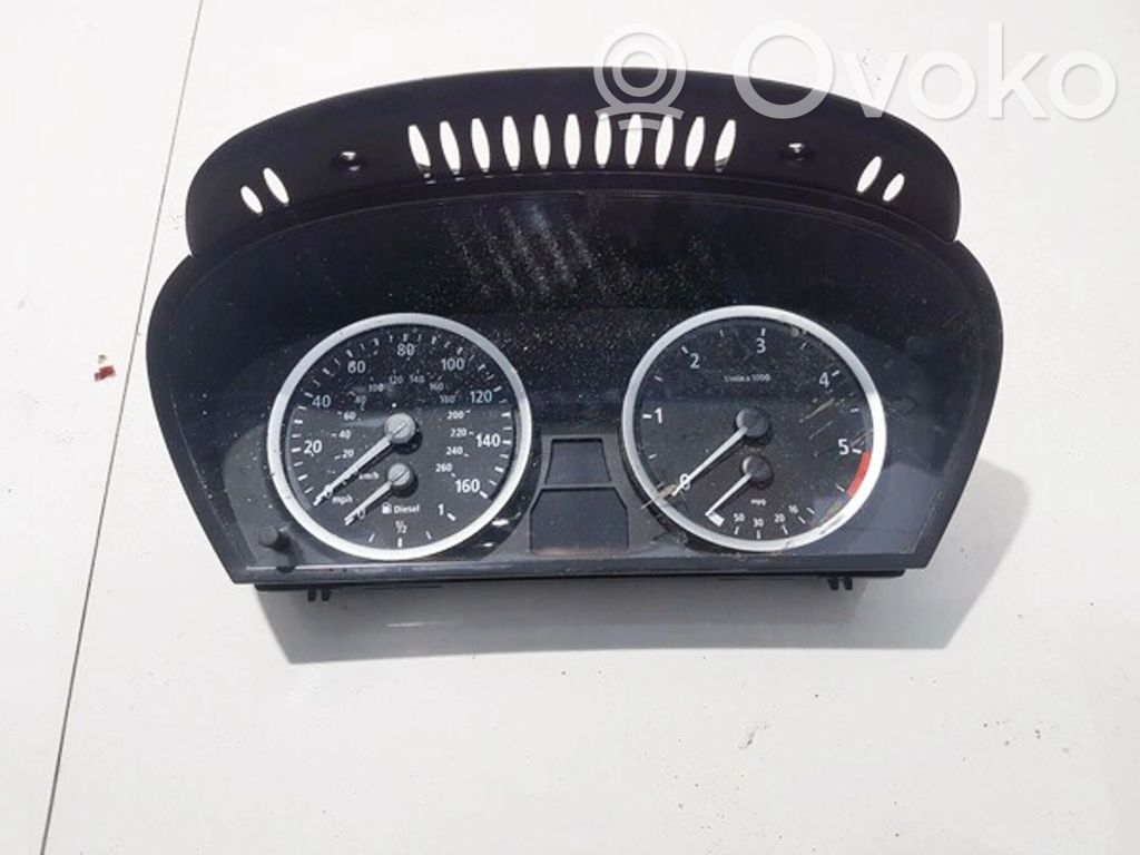 Geschwindigkeitsmesser Cockpit   110080213,62116958601,110080213,62116