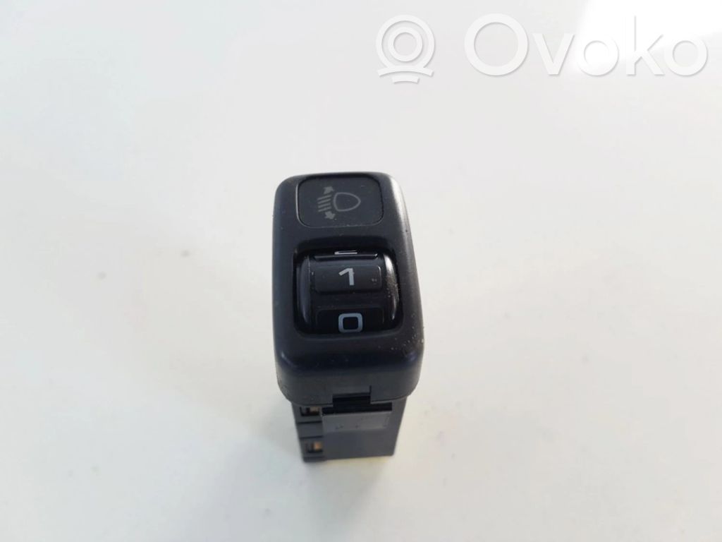 Mazda 323 F Przycisk / Pokrętło regulacji świateł 