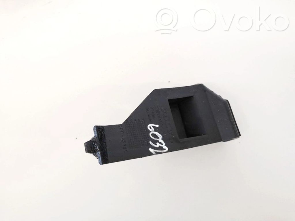 Volvo V50 Staffa di rinforzo montaggio del paraurti anteriore 