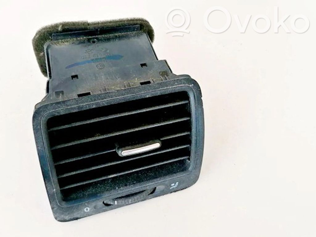 Volkswagen Golf V Rejilla de ventilación central del panel 