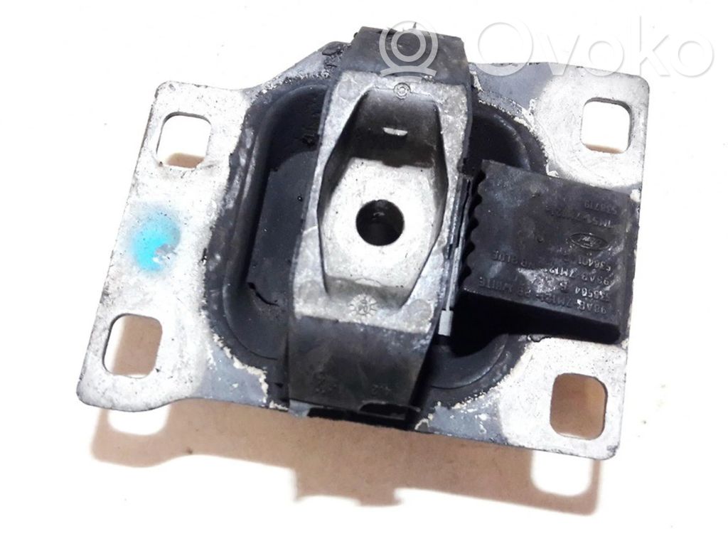 Ford Focus Engine mount bracket 