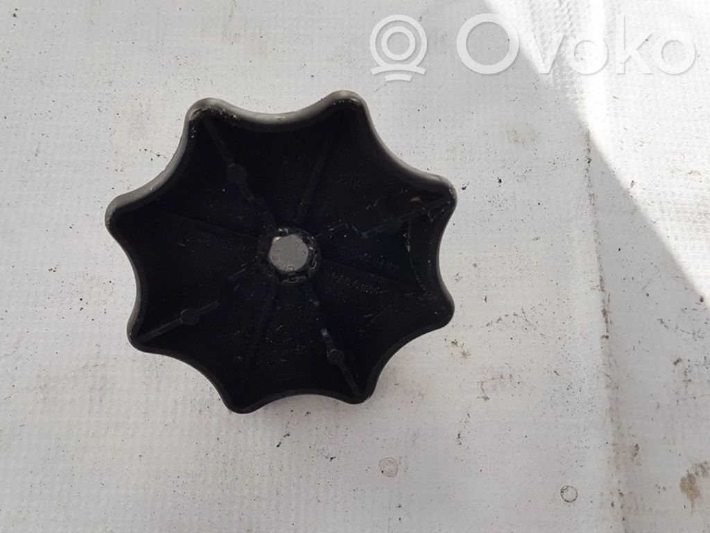 Volkswagen Fox Supporto di montaggio ruota di scorta 