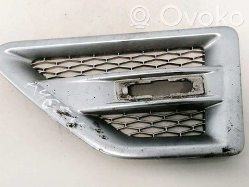 Land Rover Freelander 2 - LR2 Rivestimento parafango (modanatura)