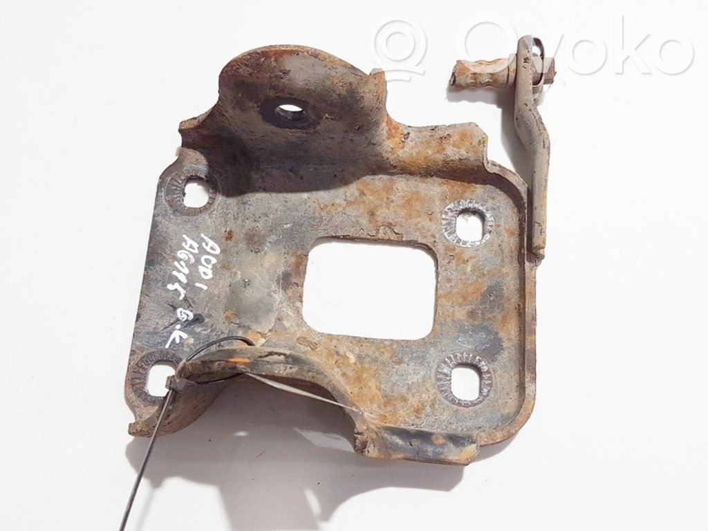 Bracket in trunk/boot