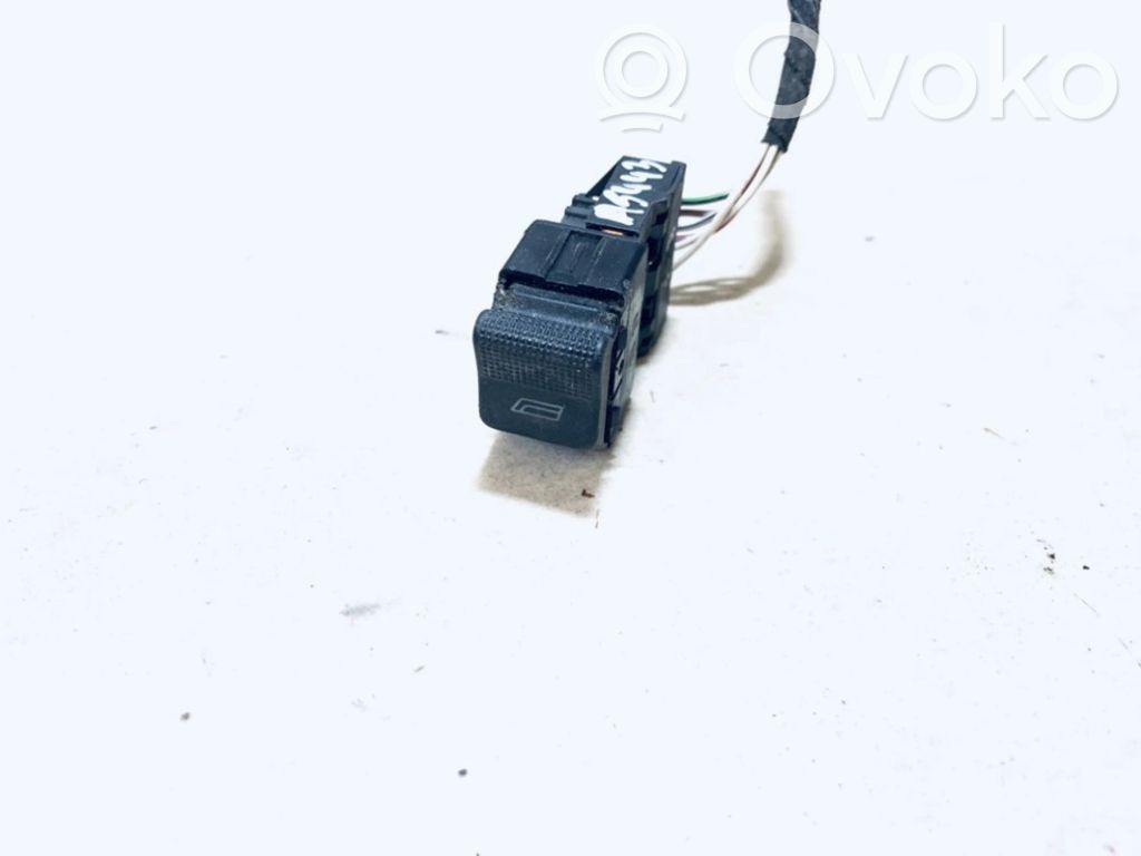 Audi A4 S4 B5 8D Interruttore di controllo dell’alzacristalli elettrico 