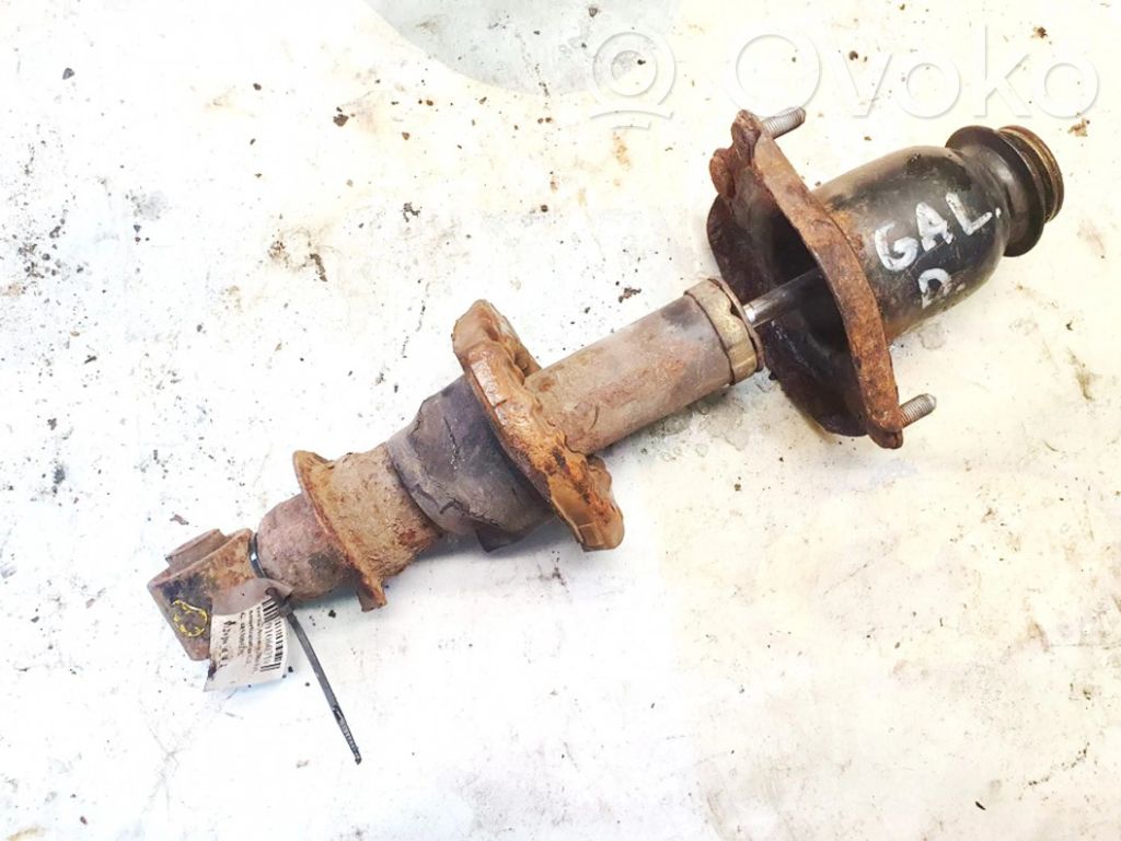 Toyota Avensis T250 Stoßdämpfer hinten 