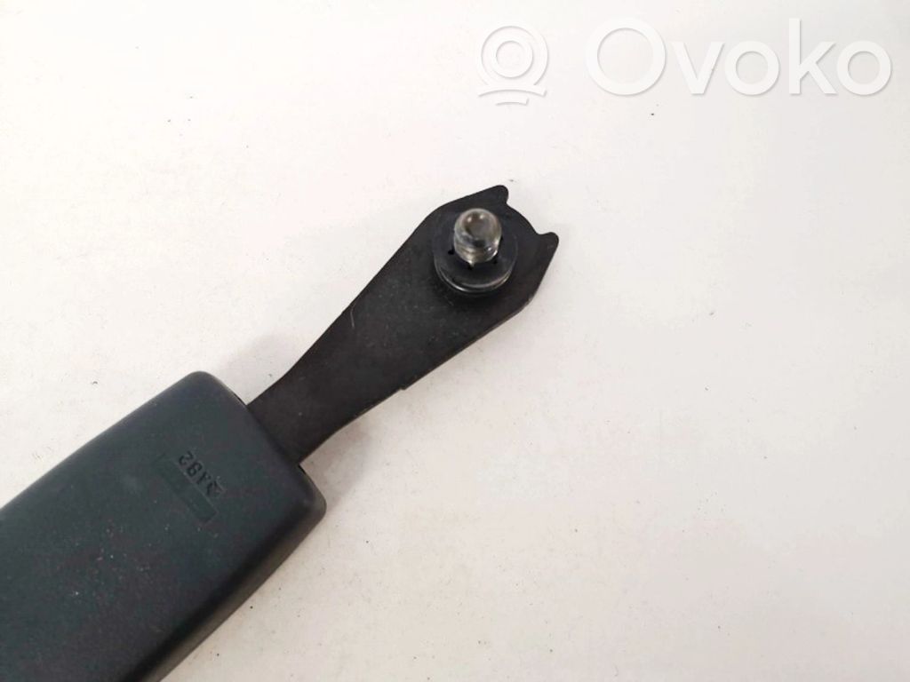 Mitsubishi Galant Hebilla del cinturón delantero 