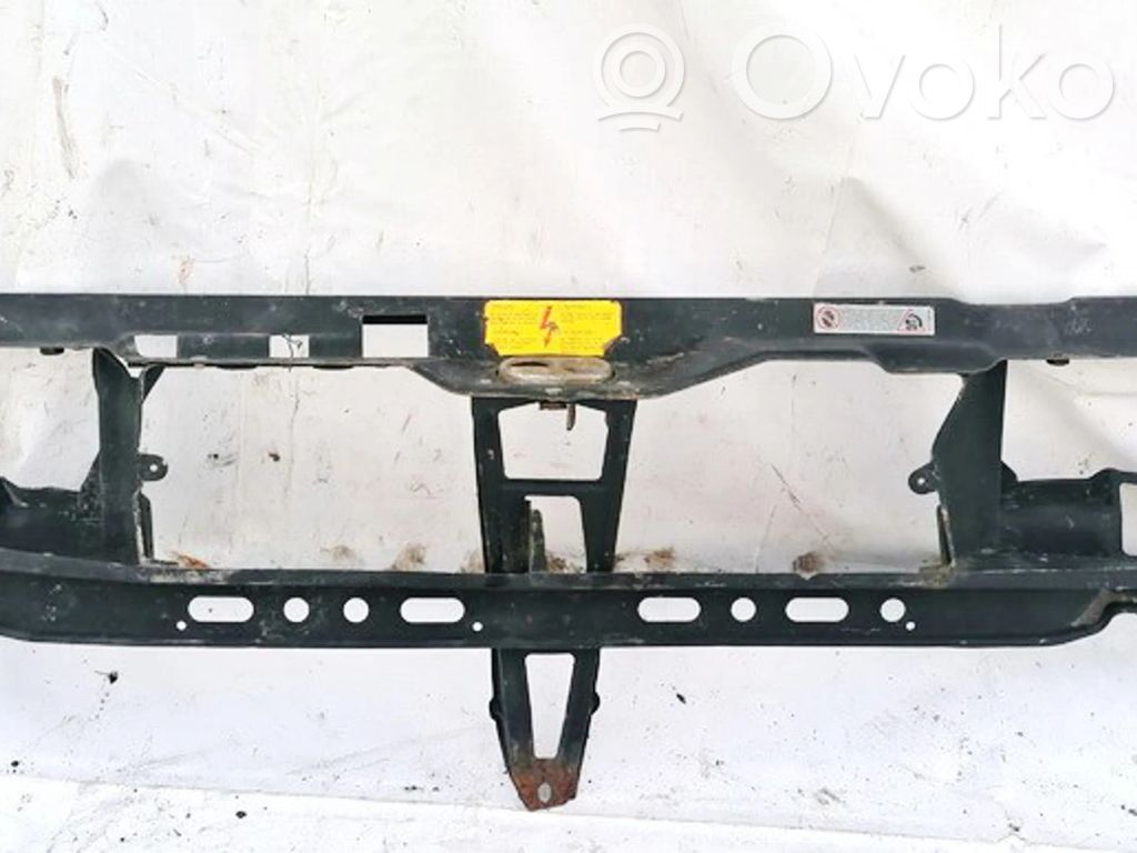 Volkswagen PASSAT B4 Pas przedni 
