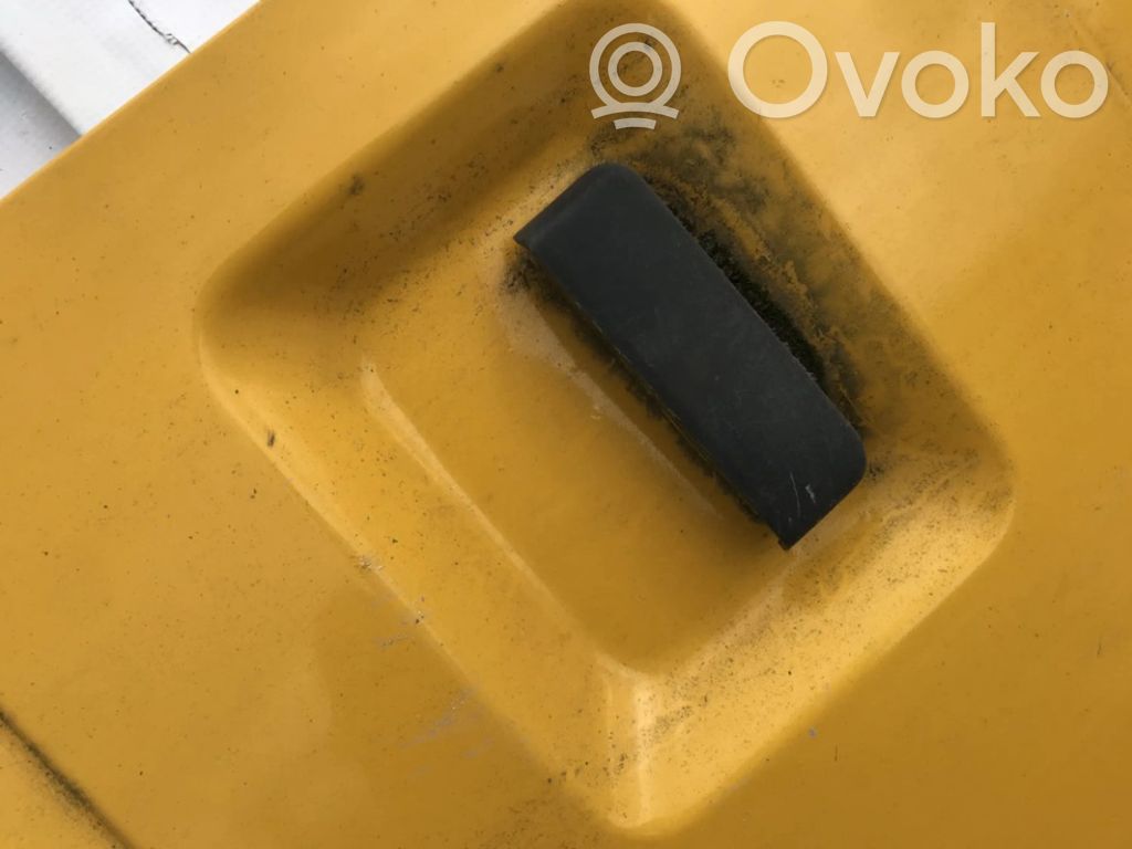 Manecilla externa puerta delantera