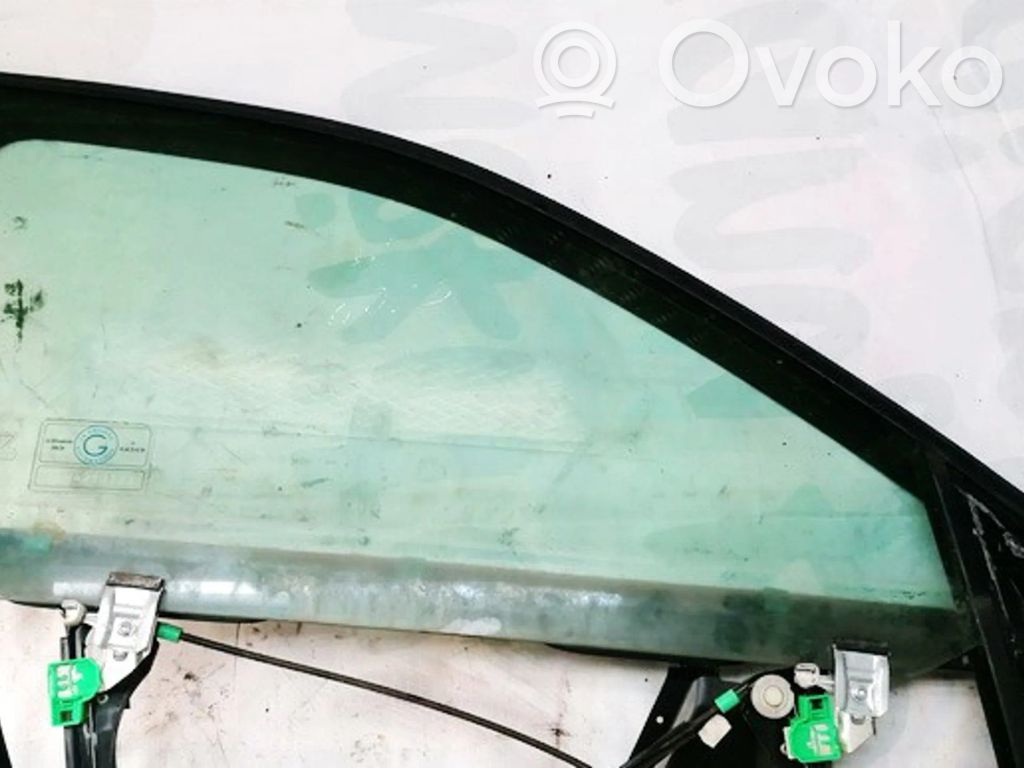Audi A4 S4 B5 8D Ramă geam ușă față 