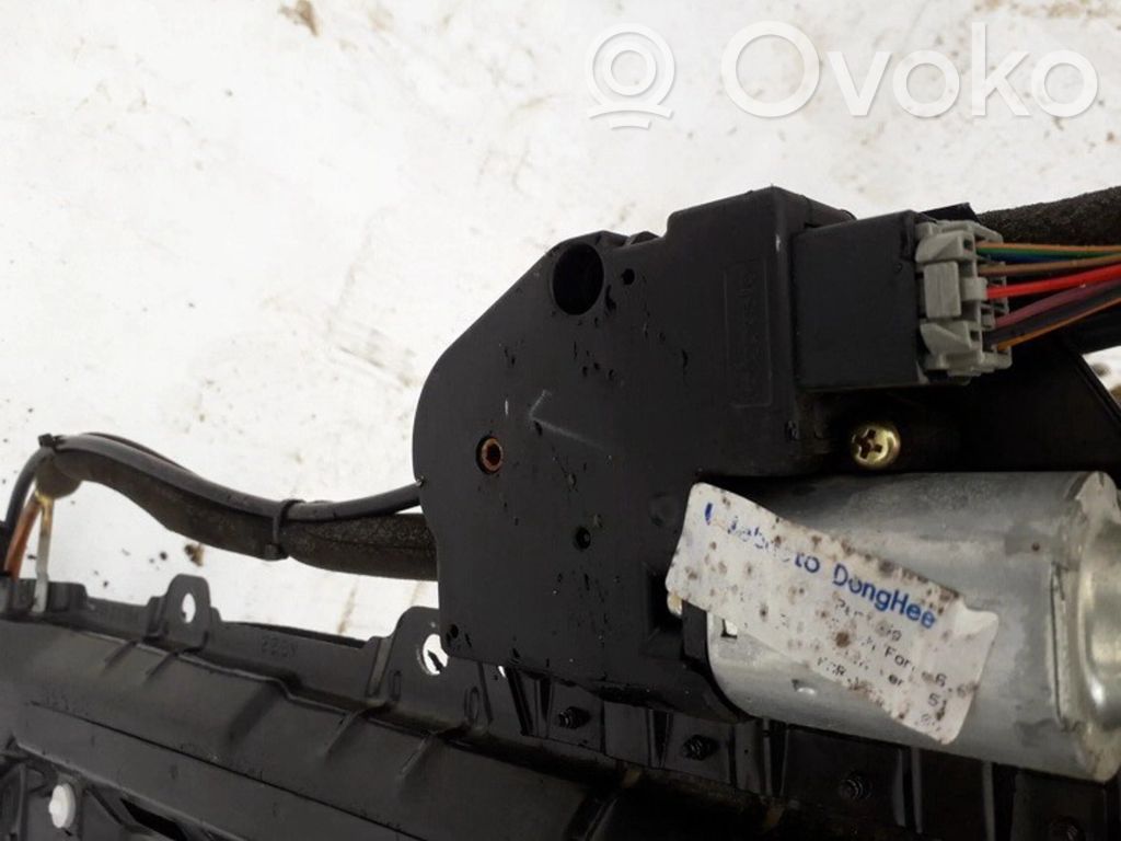 KIA Carens II Motor/actuator trapă 
