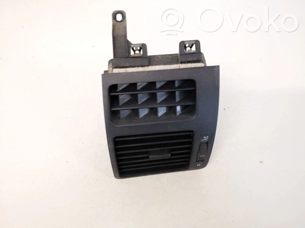 Volkswagen Touran I Griglia di ventilazione centrale cruscotto