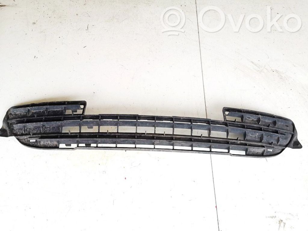 Citroen Xsara Picasso Rejilla inferior del parachoques delantero 