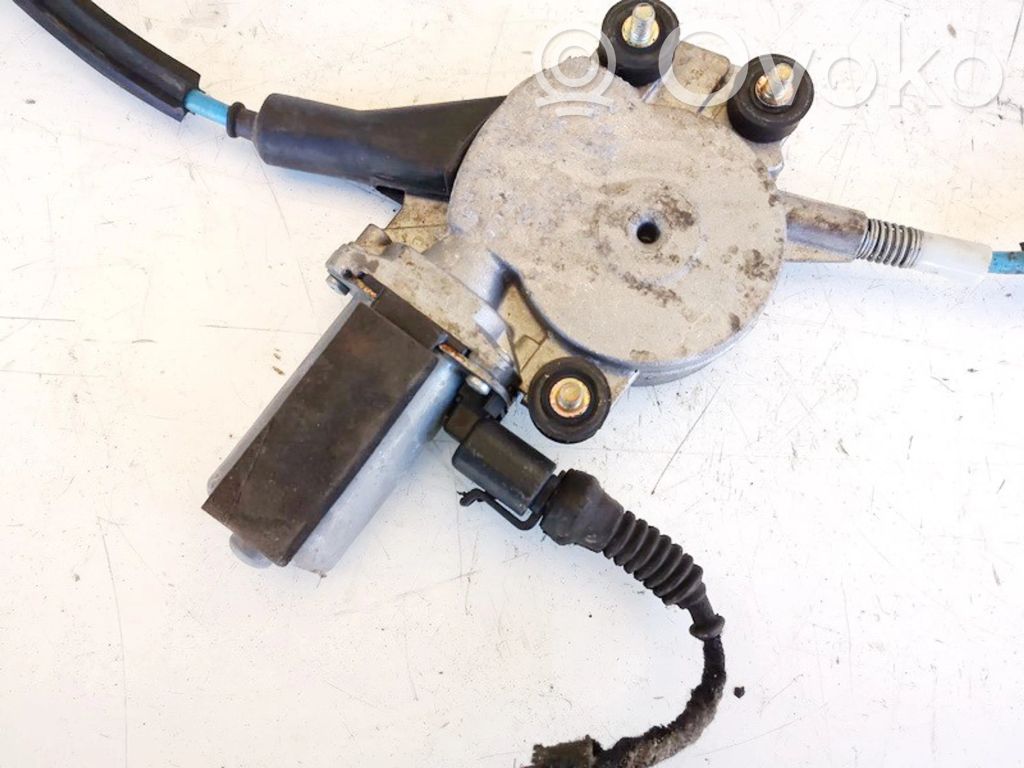 Alfa Romeo 147 Motor del regulador de la ventanilla de la puerta delantera 