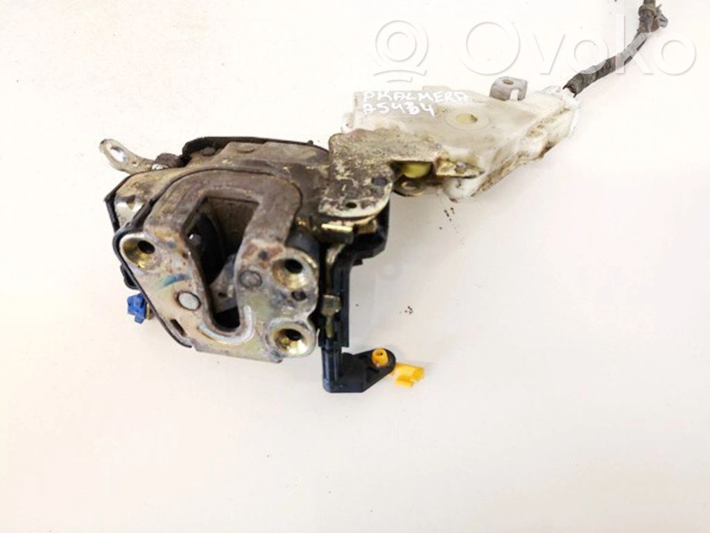 Nissan Almera N16 Etuoven lukko 