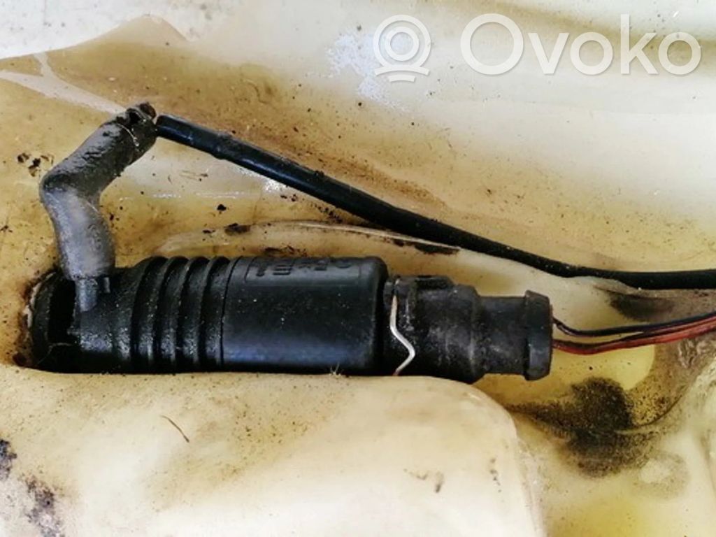 Audi A4 S4 B5 8D Pompa lavavetri parabrezza/vetro frontale