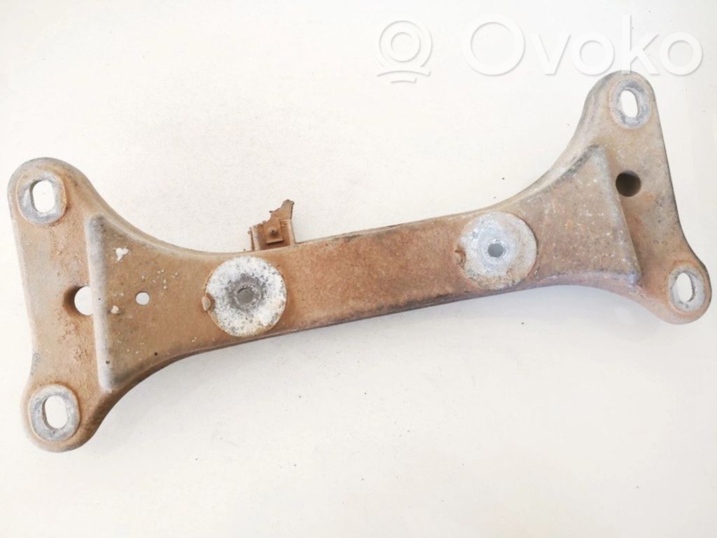 BMW 1 E81 E87 Engine mounting bracket 