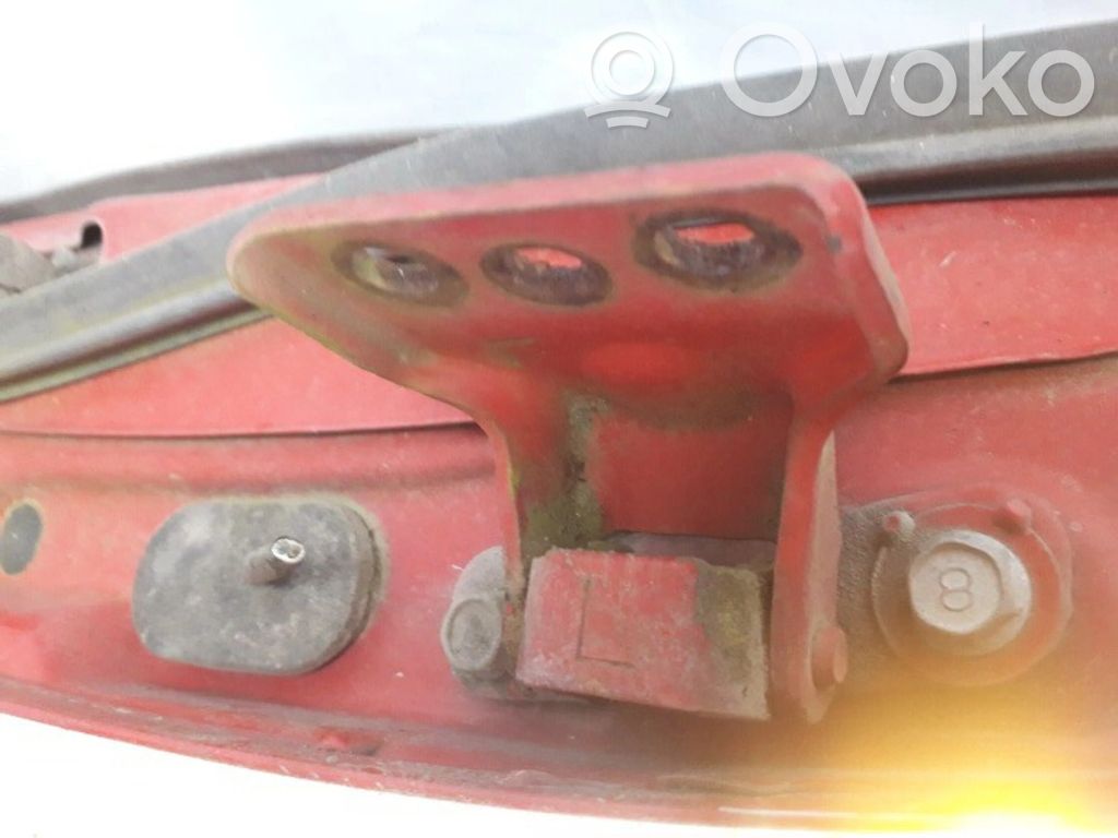 Mazda 323 Balama inferioară ușă spate 
