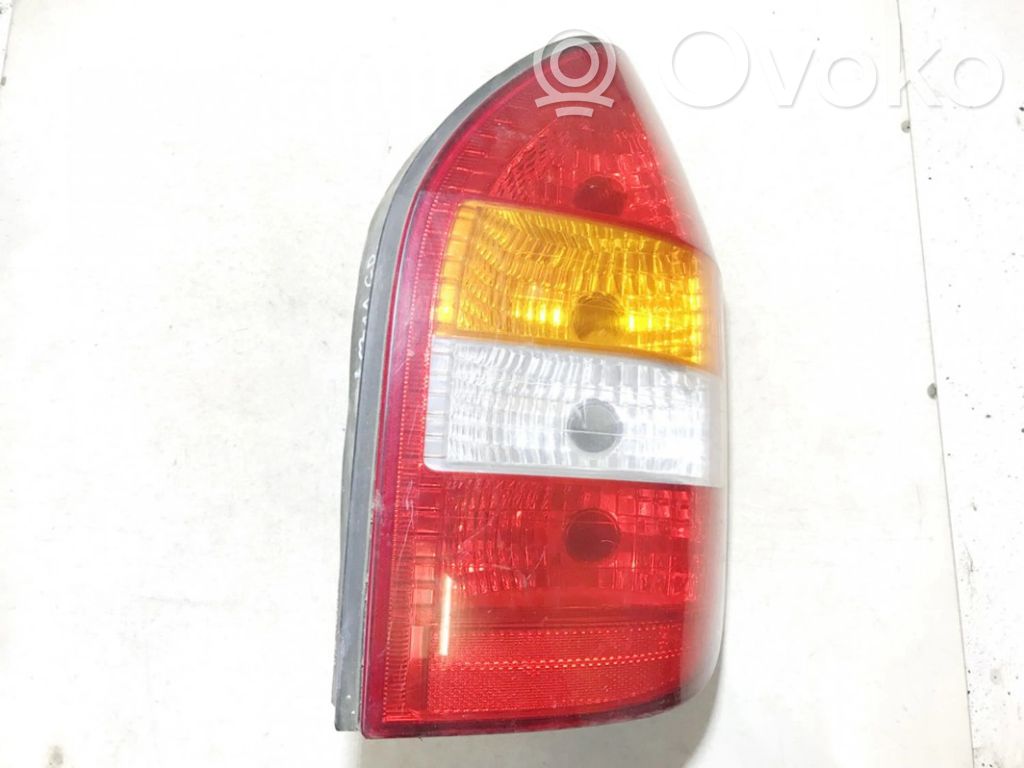 Opel Zafira A Feux arrière / postérieurs